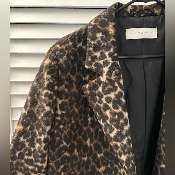 Tahari Leopard Coat - Picture 4 of 6